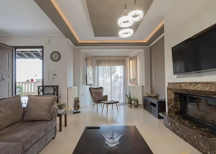 Anastazia Villa *